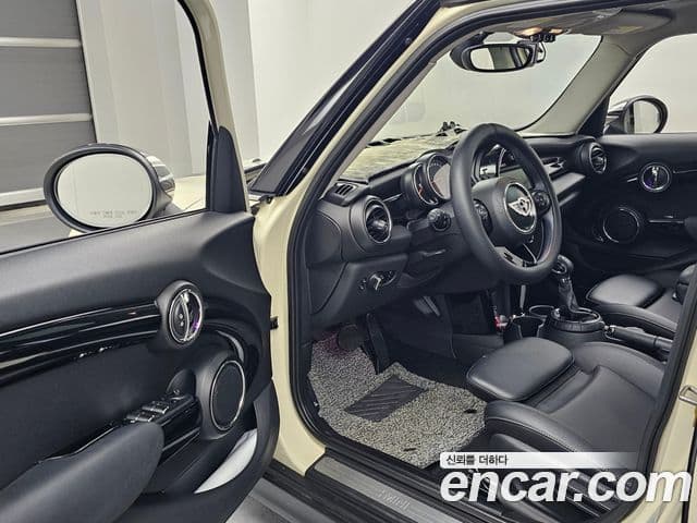 Mini Cooper 3세대, 2015 11