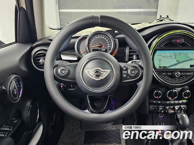 Mini Cooper 3세대, 2015 13