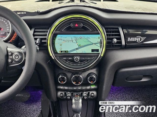 Mini Cooper 3세대, 2015 14