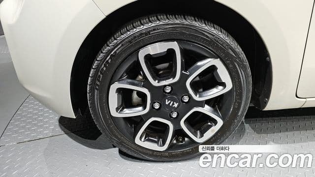 Kia The / новый New Ray Prestige, 2018 все фото