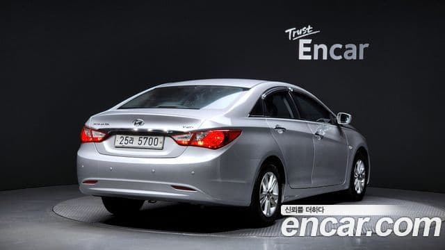 Hyundai YF Sonata Premier, 2011 2