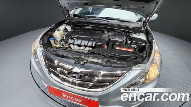 Hyundai YF Sonata Premier, 2011 6