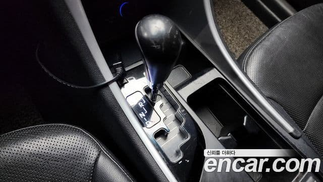 Hyundai YF Sonata Premier, 2011 9