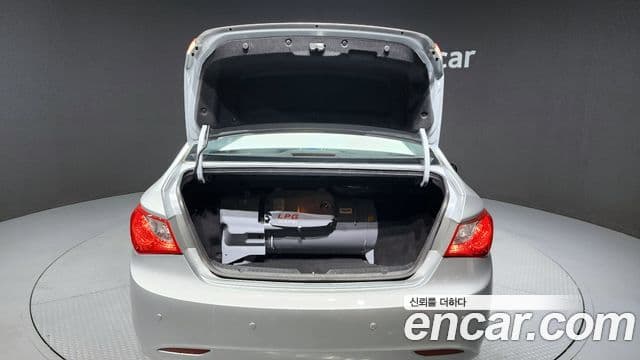 Hyundai YF Sonata Premier, 2011 20