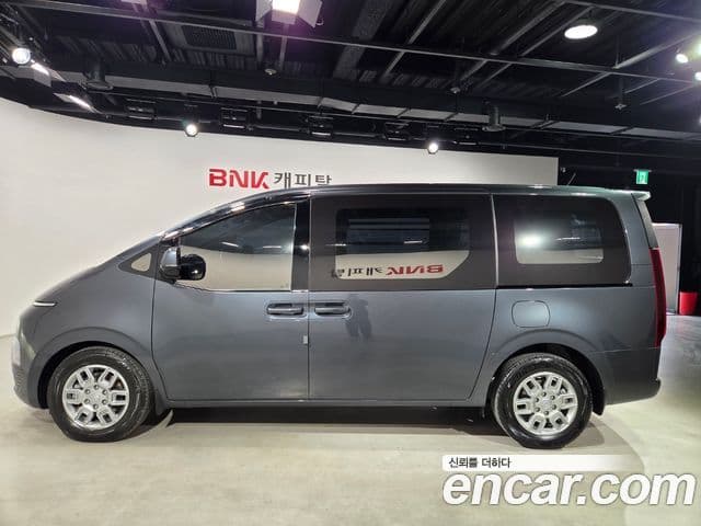 Hyundai Staria Modern, 2024 3