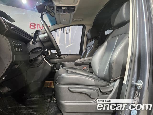 Hyundai Staria Modern, 2024 11