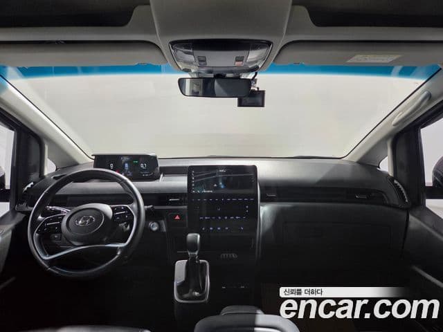 Hyundai Staria Modern, 2024 12