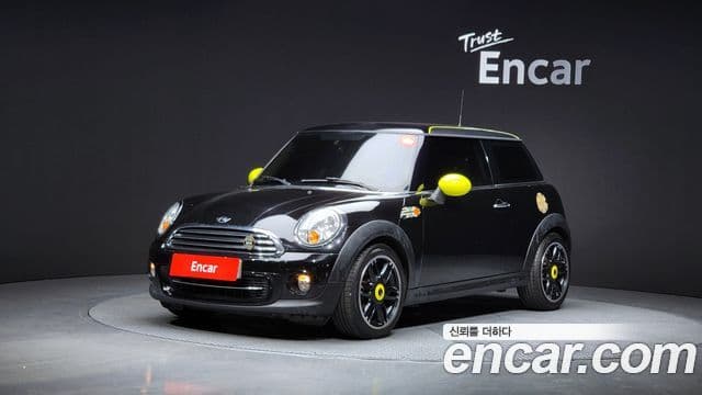 Mini Cooper Brick Lane Edition, 2013 1