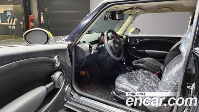 Mini Cooper Brick Lane Edition, 2013 11