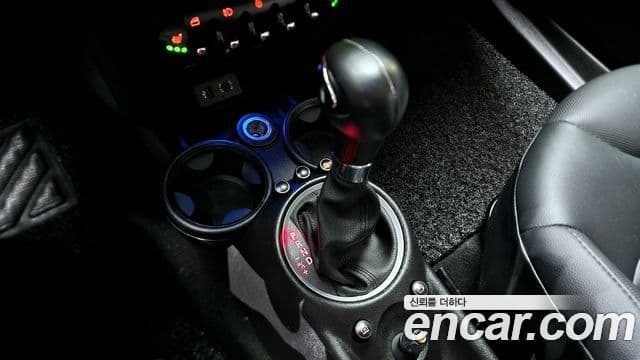 Mini Cooper Brick Lane Edition, 2013 19