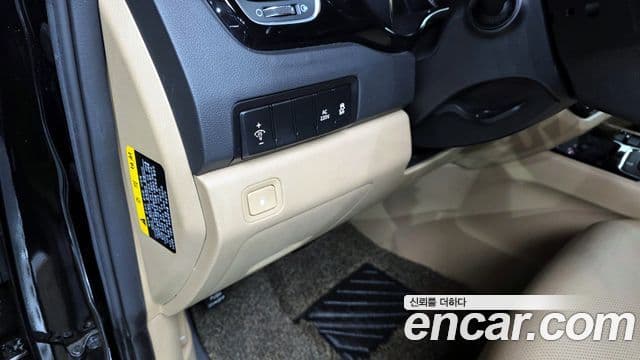 Kia All New Carnival Prestige High Roof, 2017 16