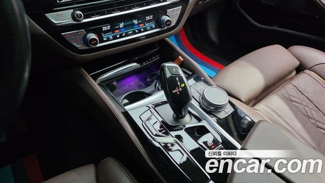 BMW 5시리즈 (G30) Luxury, 2021 9