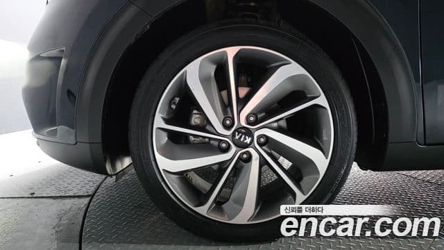 Kia Niro Noblesse, 2018 все фото