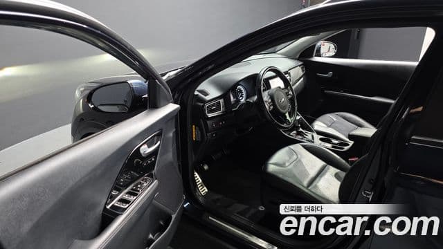 Kia Niro Noblesse, 2018 11