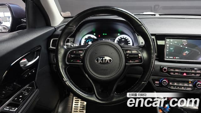 Kia Niro Noblesse, 2018 13