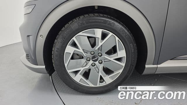 Genesis GV60 Standard, 2022 все фото