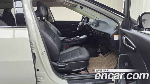 Kia EV6 Air, 2023 11