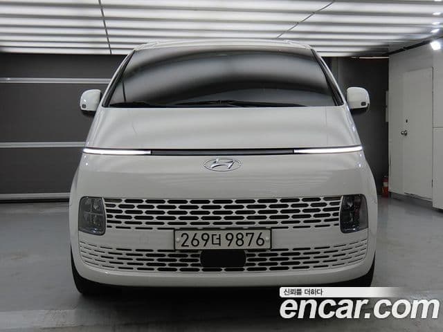 Hyundai Staria Modern, 2022 1