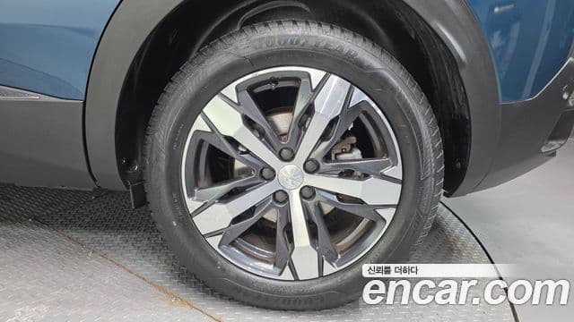 Peugeot 3008 2세대 1.2 Pure Tech GT, 2022 все фото