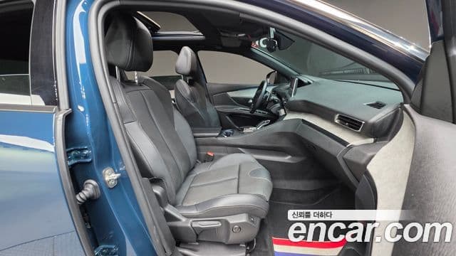 Peugeot 3008 2세대 1.2 Pure Tech GT, 2022 10