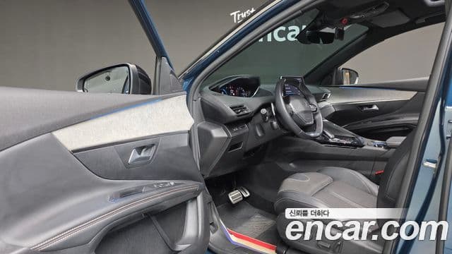 Peugeot 3008 2세대 1.2 Pure Tech GT, 2022 12