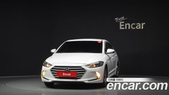 Hyundai Avante AD Style, 2018 3