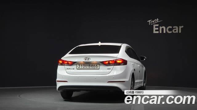 Hyundai Avante AD Style, 2018 4