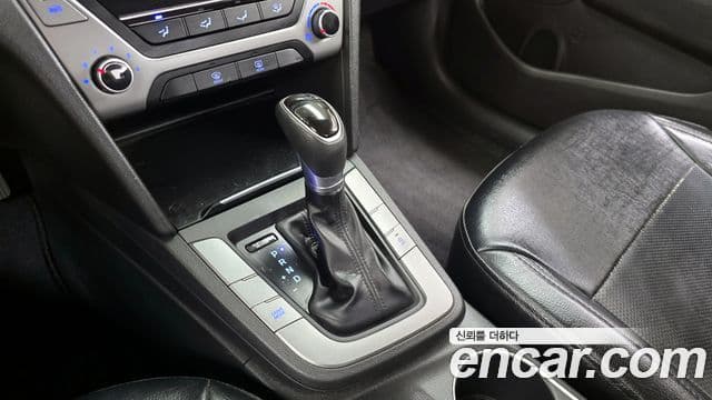 Hyundai Avante AD Style, 2018 9