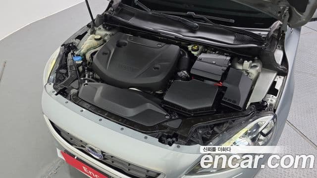 Volvo V40 2세대, 2016 6