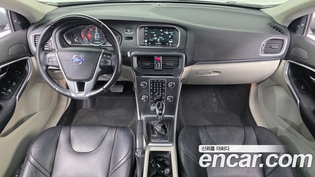 Volvo V40 2세대, 2016 7