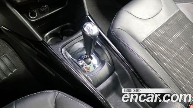 Peugeot 2008 1.6 BlueHDi Felline, 2016 9