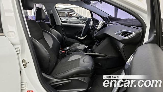 Peugeot 2008 1.6 BlueHDi Felline, 2016 11