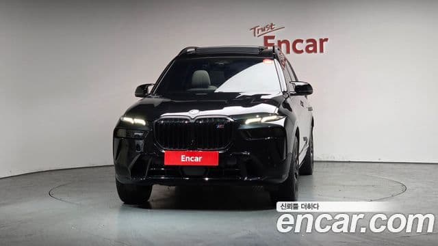 BMW X7 (G07) M60i xDrive M Sport 6인승, 2025 3