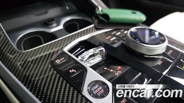 BMW X7 (G07) M60i xDrive M Sport 6인승, 2025 9