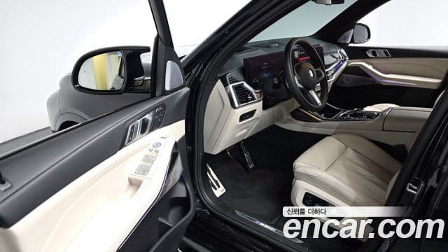 BMW X7 (G07) M60i xDrive M Sport 6인승, 2025 11
