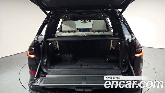 BMW X7 (G07) M60i xDrive M Sport 6인승, 2025 20