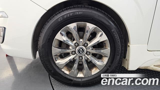 KG모빌리티(SsangYong) Korando 투리스모 4WD outdoor Edition 9인승, 2017 все фото