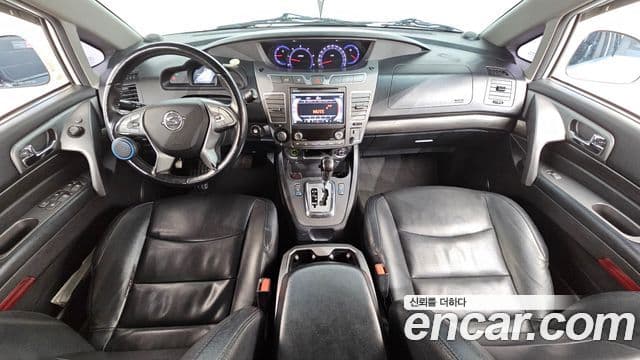 KG모빌리티(SsangYong) Korando 투리스모 4WD outdoor Edition 9인승, 2017 7