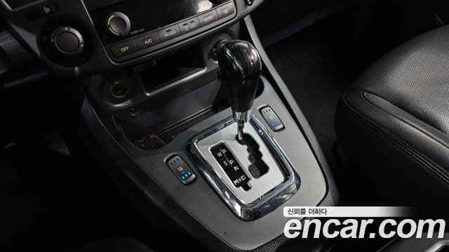 KG모빌리티(SsangYong) Korando 투리스모 4WD outdoor Edition 9인승, 2017 9