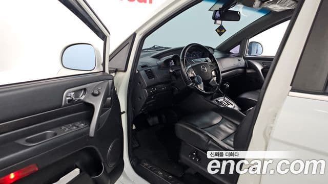 KG모빌리티(SsangYong) Korando 투리스모 4WD outdoor Edition 9인승, 2017 10