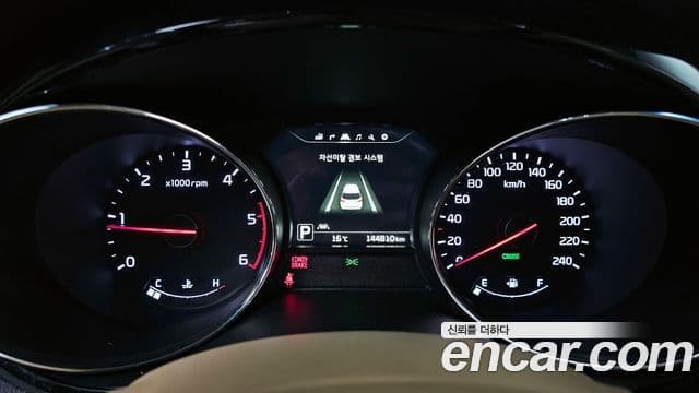 Kia All New Carnival Noblesse, 2016 8
