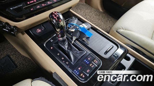 Kia All New Carnival Noblesse, 2016 9