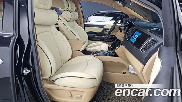 Kia All New Carnival Noblesse, 2016 10