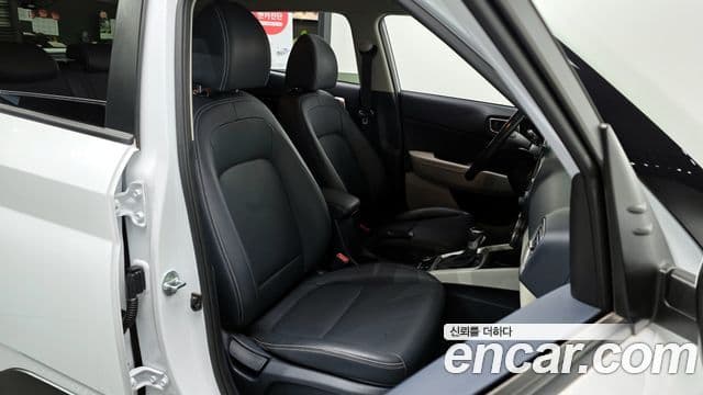 Hyundai Venue 1.6 Modern Plus, 2022 10