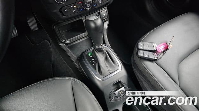 Jeep Renegade 1.3 Limited, 2023 9