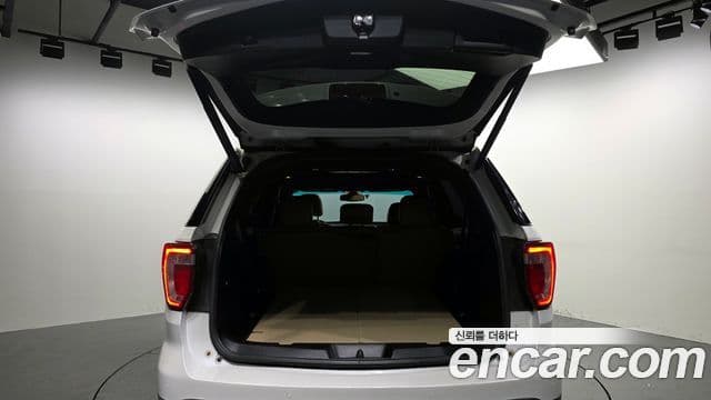 Ford Explorer 5세대, 2017 20