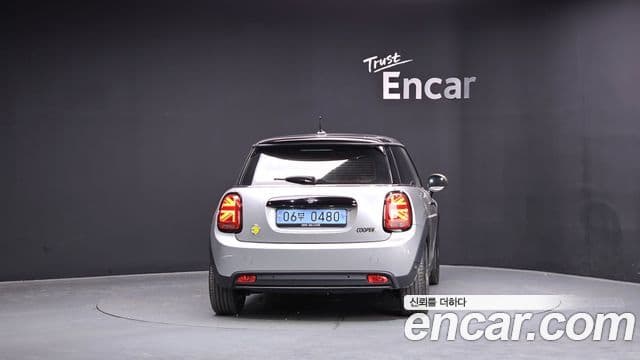 Mini Cooper Электрический (Electric) 3세대, 2024 4