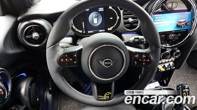Mini Cooper Электрический (Electric) 3세대, 2024 13