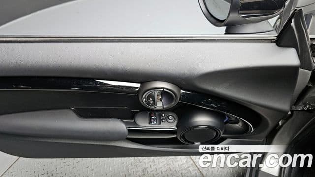 Mini Cooper Электрический (Electric) 3세대, 2024 18