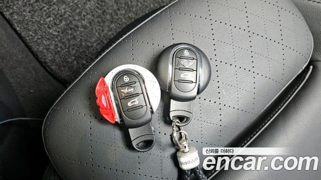 Mini Cooper Электрический (Electric) 3세대, 2024 19